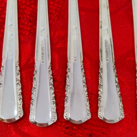 8X BS MAY QUEEN by Holmes & Edwards Silver Plate Butter Jam Spreaders - Picture 13 of 15